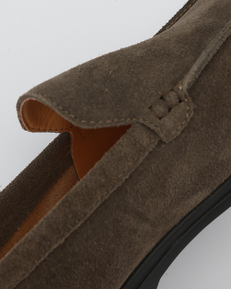 Loafers de Camurça de Alta Qualidade - Solas Pretas