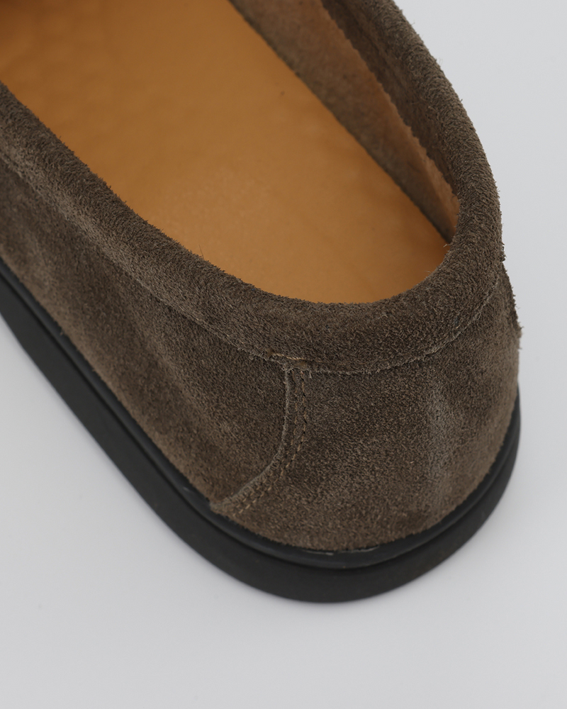 Loafers de Camurça de Alta Qualidade - Solas Pretas
