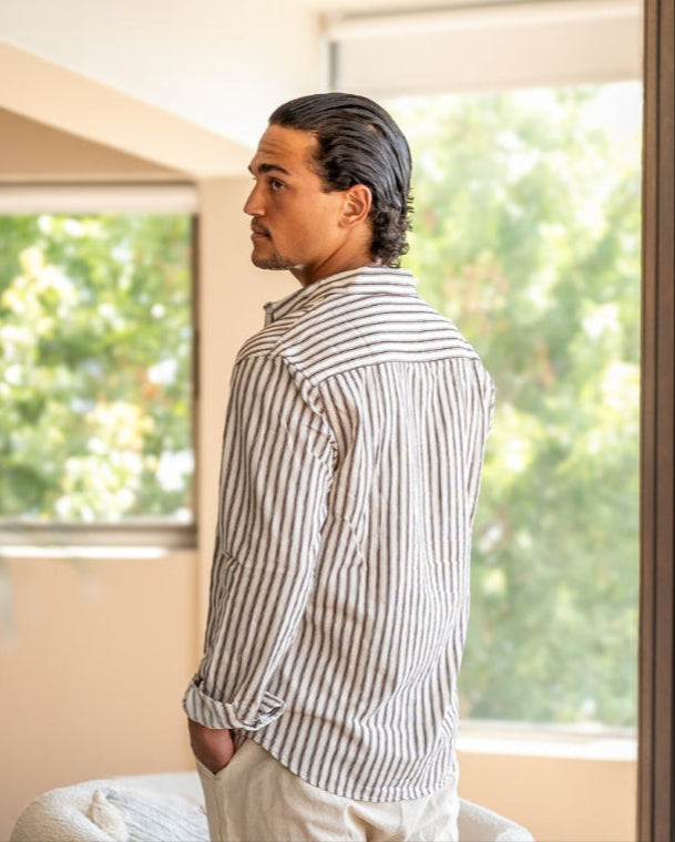Camisa Masculina com Listras
